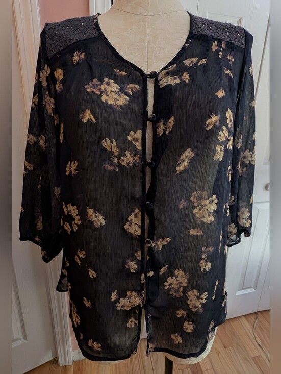 Liz Claiborne Tops - Liz Claiborne Navy Sheer Floral Button-Front Blouse Size 1X